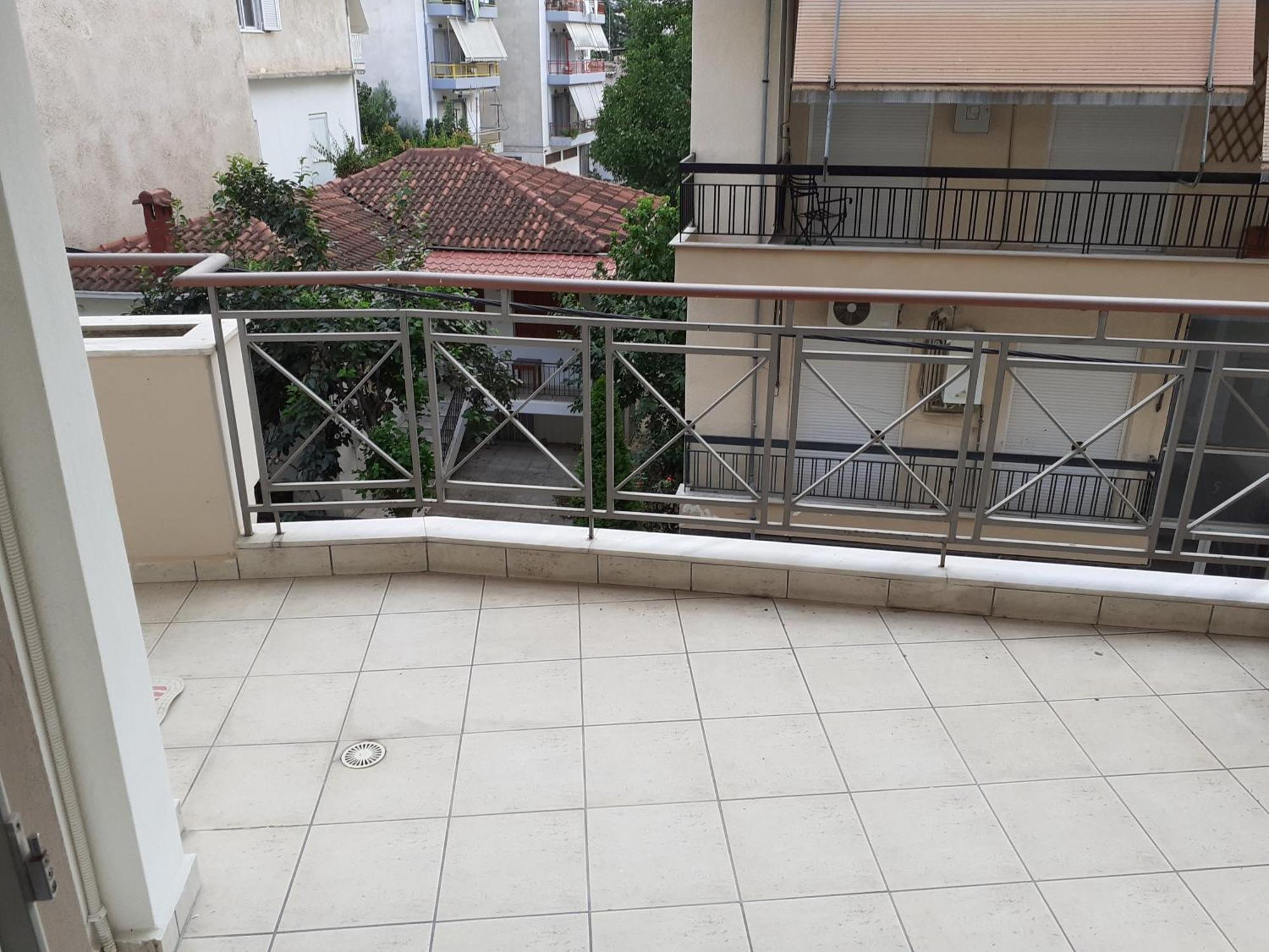 Απέριττον 2 Διαμέρισμα Τρίκαλα Εξωτερικό φωτογραφία